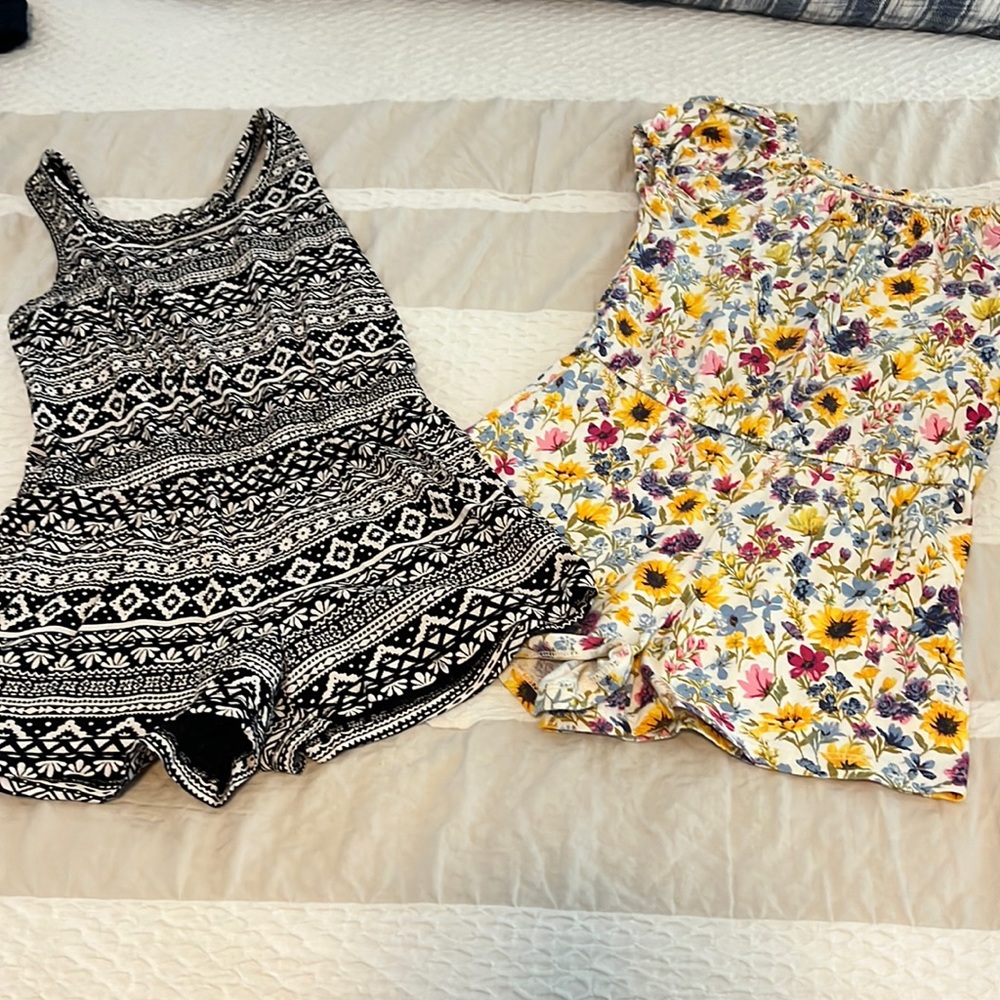 Set of old navy rompers, black & white print/ size 8 & sunflower print size 6-7